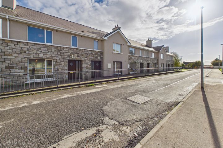 7 CASLIN WAY, STROKESTOWN, ROSCOMMON