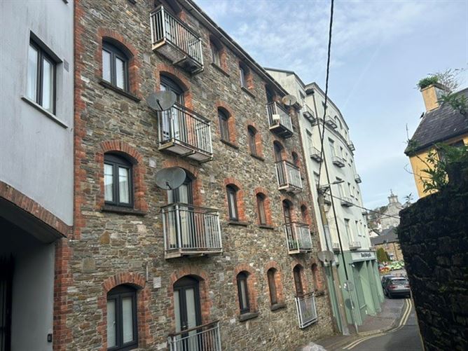 12 THE MALTHOUSE, HIGHER O'CONNELL STREET, KINSALE, CO. CORK