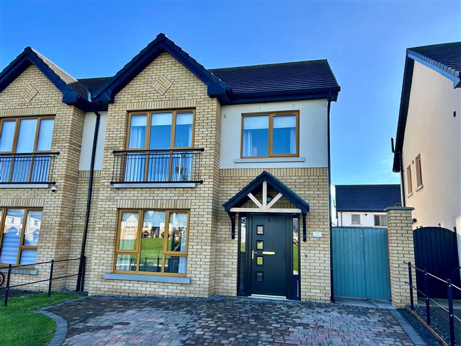 17 The Pines, Avourwen, Drogheda