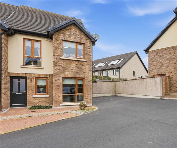 34 Millbourne Avenue, Ashbourne