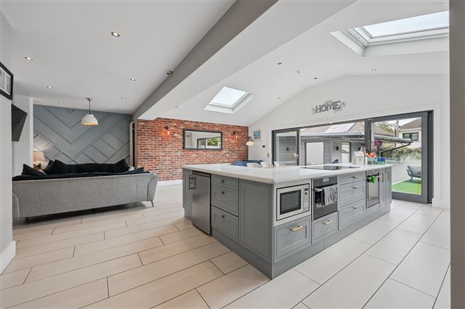 7 Carrickhill Walk, Portmarnock, County Dublin