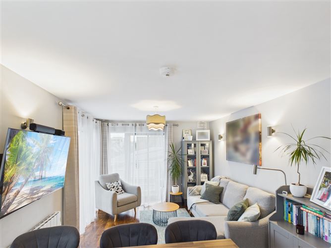 APT 1 BLOCK B THE SQUARE, COACH HORSE LANE MIDLETON CO CORK